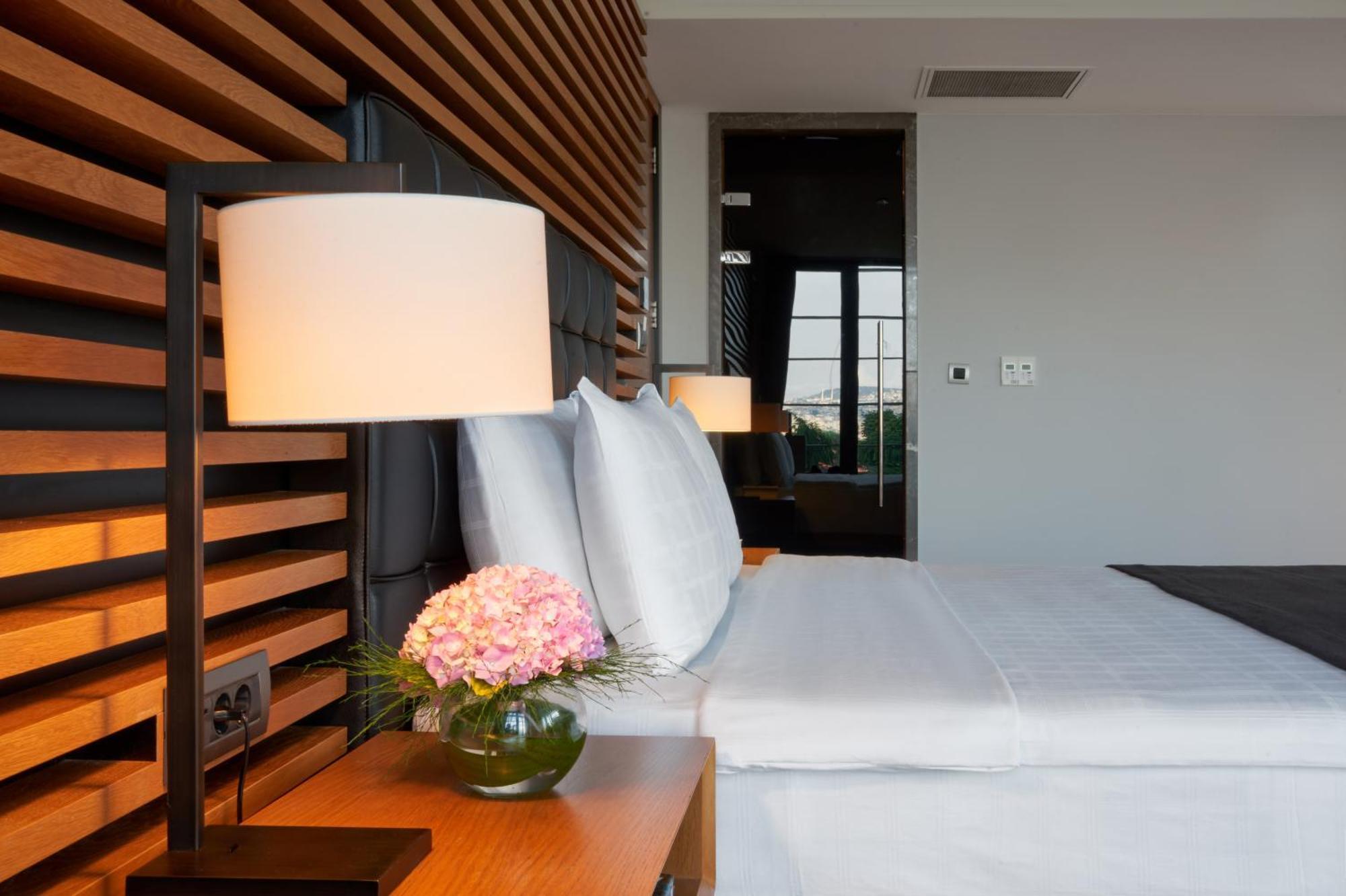 Metropolitan Hotels Bosphorus - Special Category Istanbul Ngoại thất bức ảnh